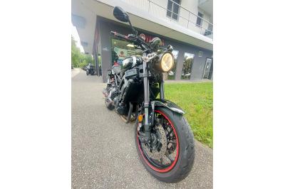 YAMAHA XSR 900