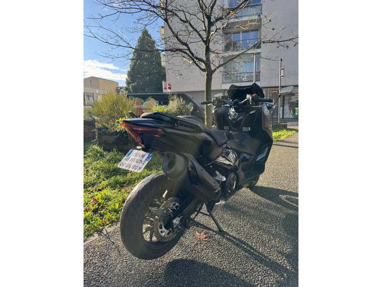 YAMAHA XP T-MAX 560 TECH MAX
