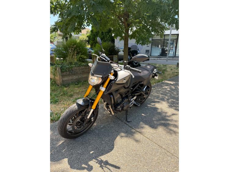 YAMAHA MT 09 Sport Tracker