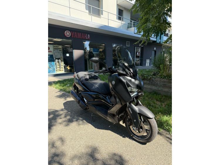YAMAHA XMAX 300 Tech Max