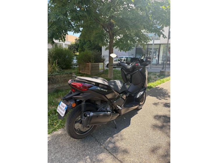 YAMAHA XMAX 300 Tech Max