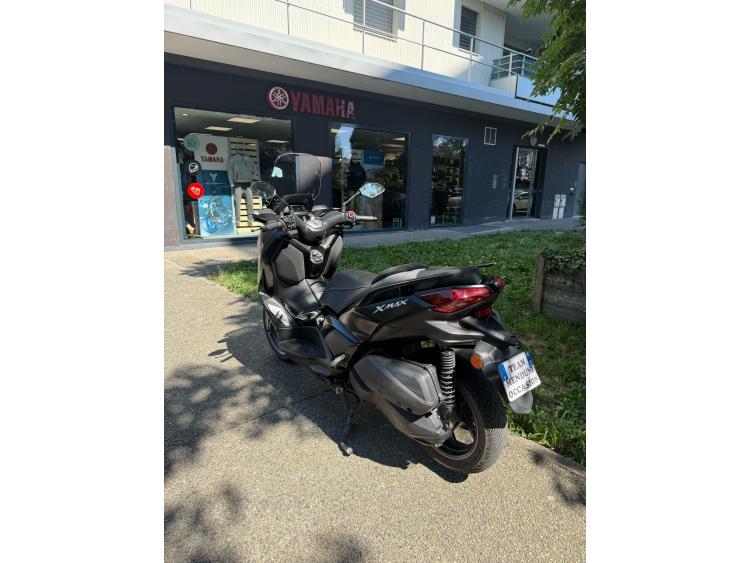 YAMAHA XMAX 300 Tech Max