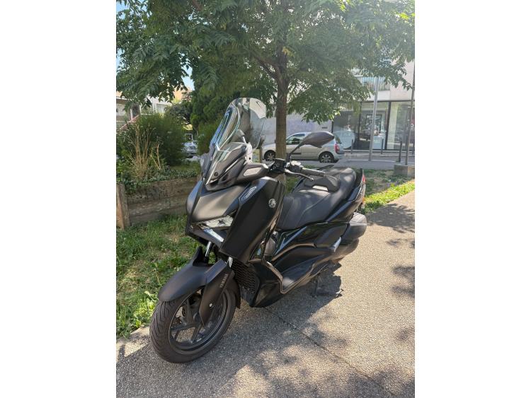 YAMAHA XMAX 300 Tech Max
