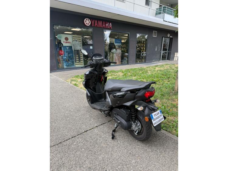 YAMAHA RayZR 125