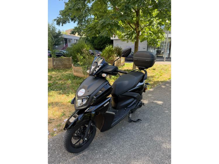 YAMAHA RayZR 125