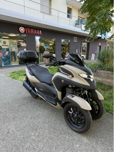 YAMAHA TRICITY 300