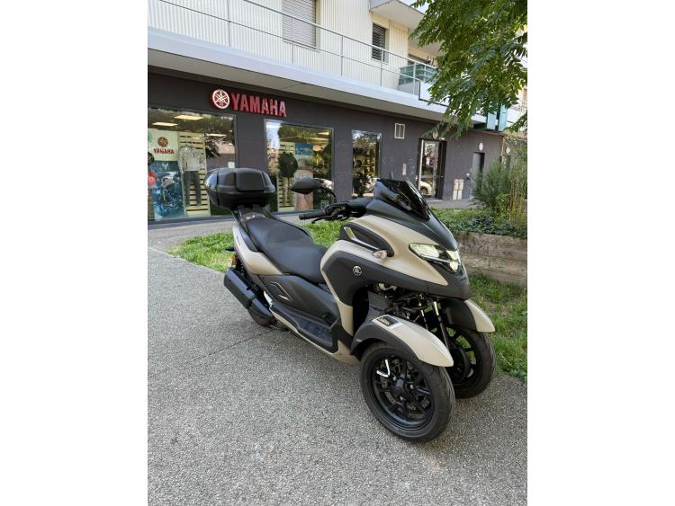 YAMAHA TRICITY 300