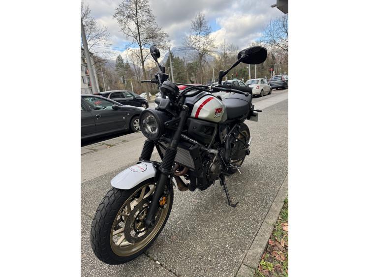 YAMAHA XSR 700 XTRIBUTE
