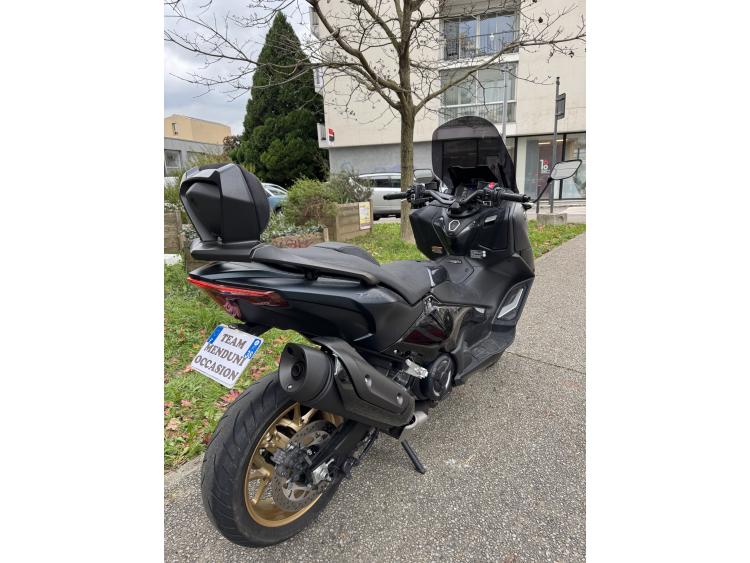 YAMAHA XP T-MAX 560 TECH MAX KAMO
