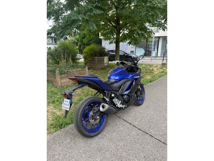 YAMAHA YZF-R3