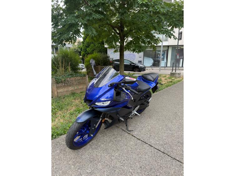 YAMAHA YZF-R3