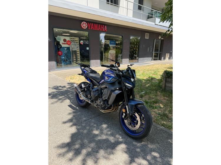 YAMAHA MT-09  Y-AMT