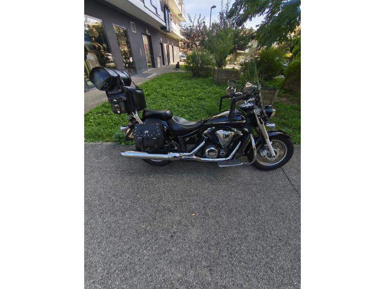 YAMAHA XVS 1300