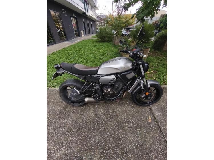 YAMAHA XSR 700
