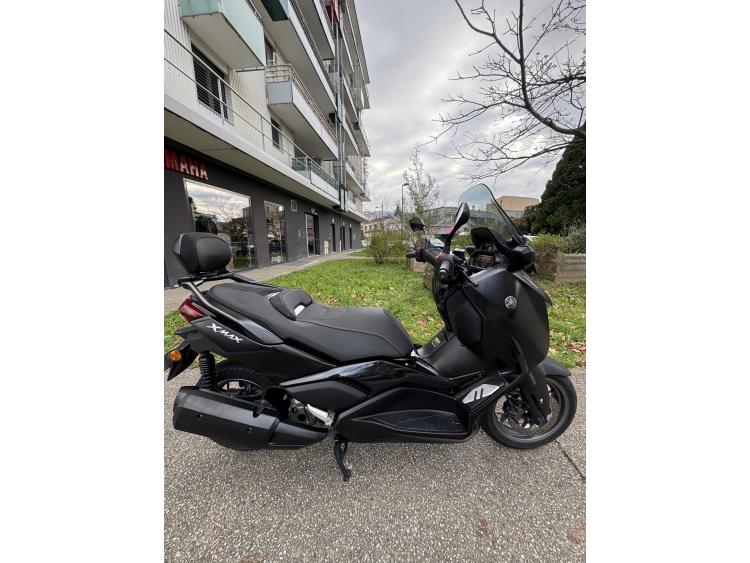 YAMAHA XMAX 300 Tech Max