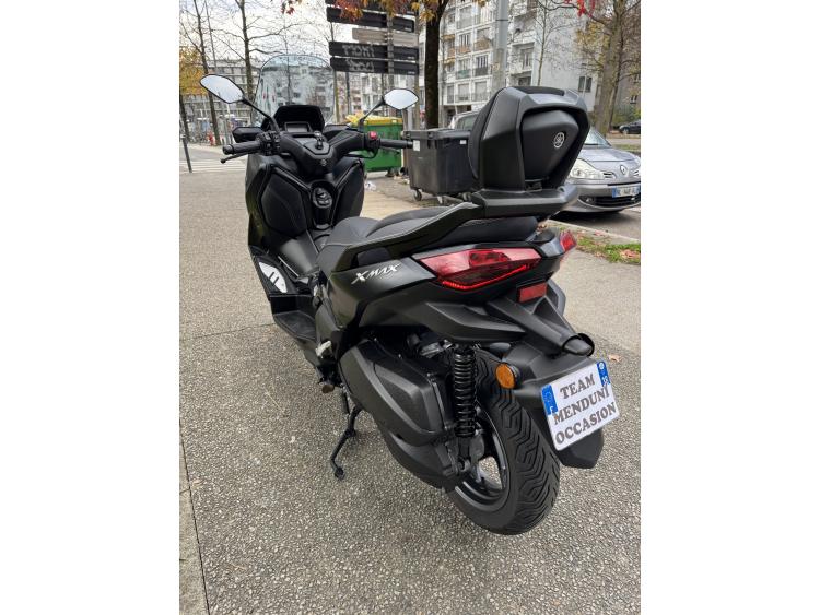 YAMAHA XMAX 300 Tech Max