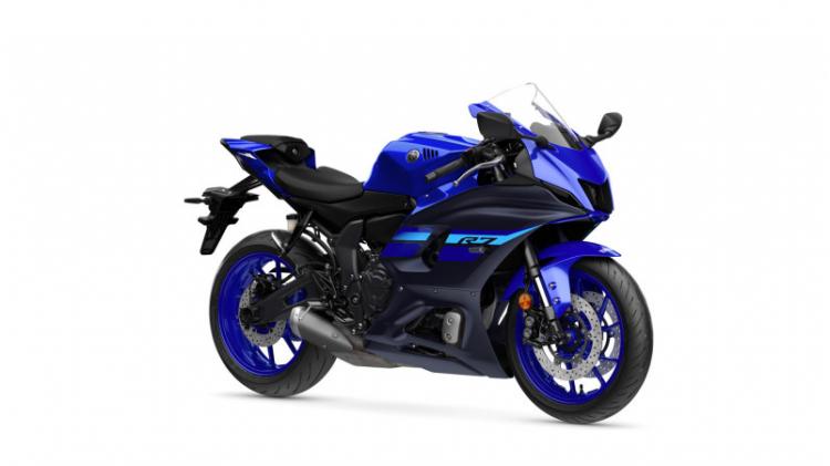 R7 (24)