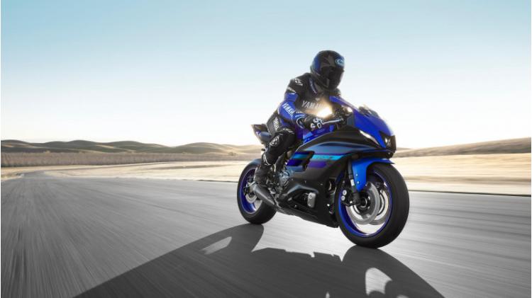 R7 (24)