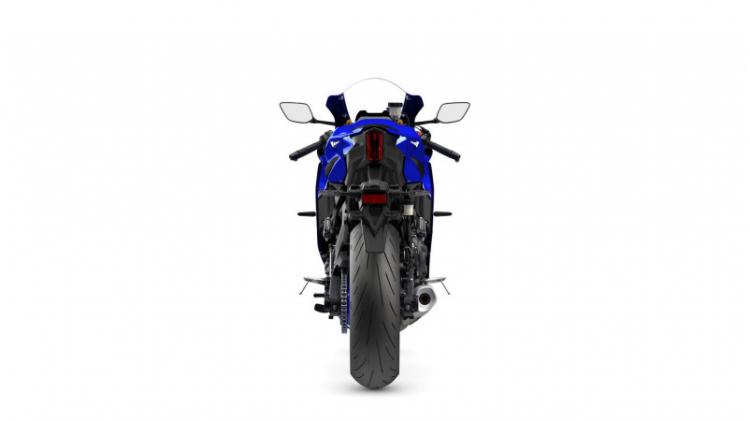 R7 (24)