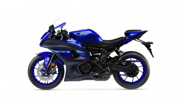 R7 (24)
